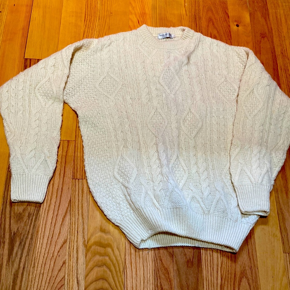 Lovely Highland Glen Cable Knit Unisex size 42, wool, Made in Scotland.